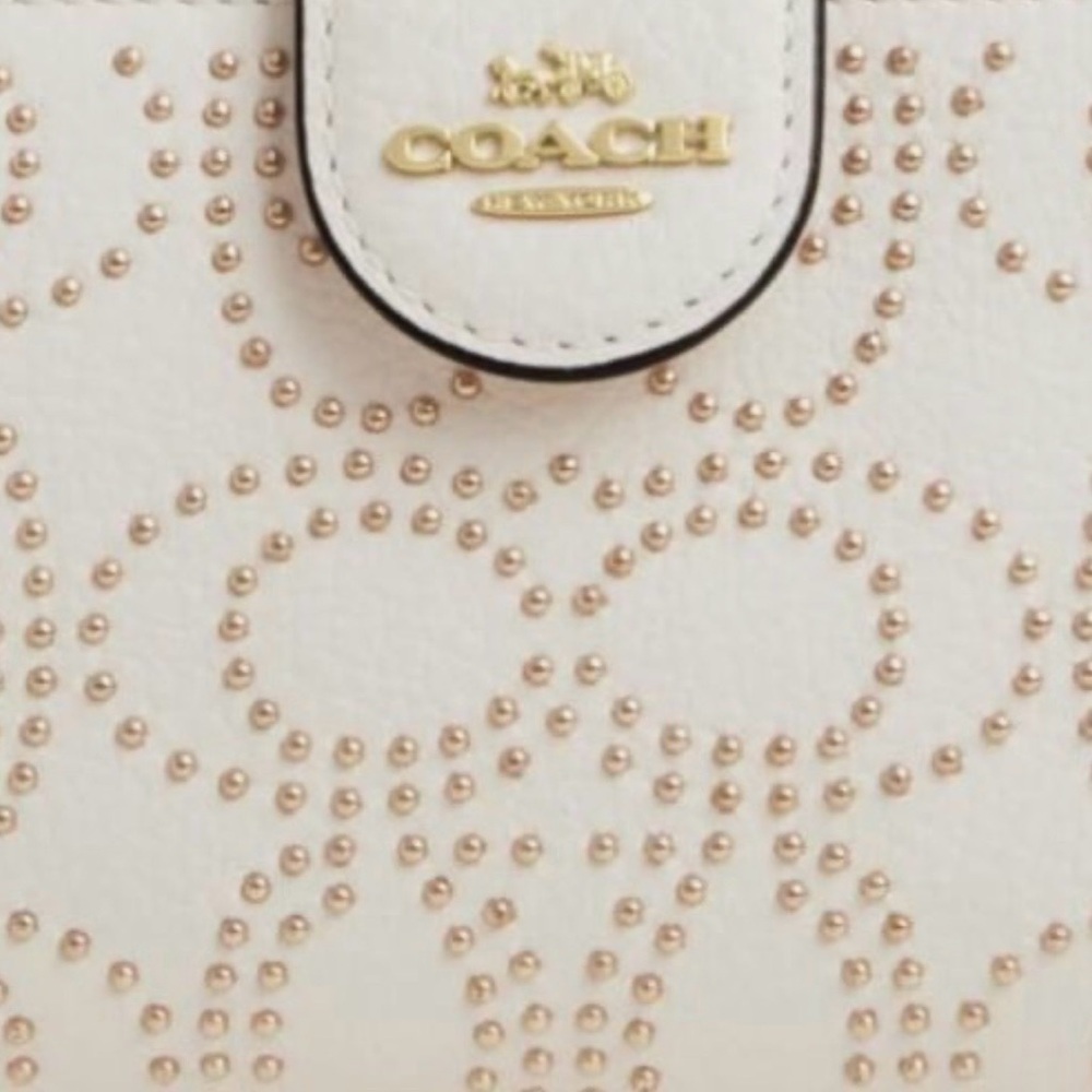COACH Medium Corner Zip Signature Rivet Wallet - Picture 3 of 5